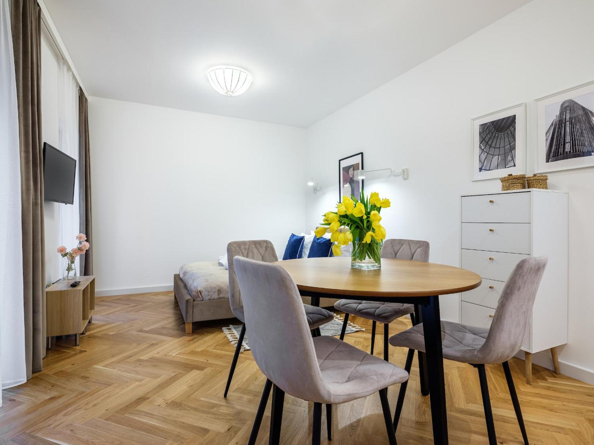 Tyzenhauz Suites Topolowa Krakow Exterior photo